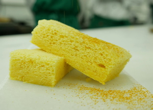 Steamed curry sponge cake