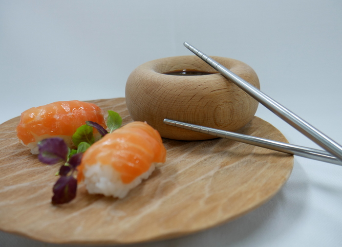 Smoked salmon nigiri (Finger food)