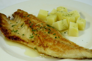 Grilled sea bass with steamed potatoes