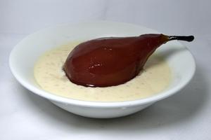 Red wine pear compote with rice pudding
