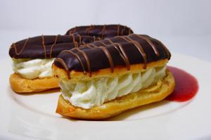 Éclairs filled with whipped cream
