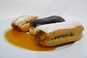 Éclairs filled with cream patissiere