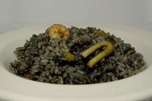 Rice and squid in ink