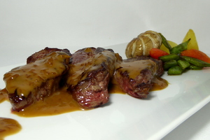 Roasted veal fillets with Porto sauce