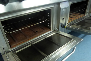 Direct irradiation oven