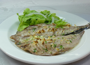 Roasted horse mackerel with lettuce salad
